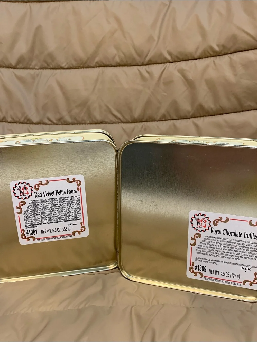 Vintage Swiss Colony Christmas Tin Set - Cream with Festive Winter Sleigh Scene
